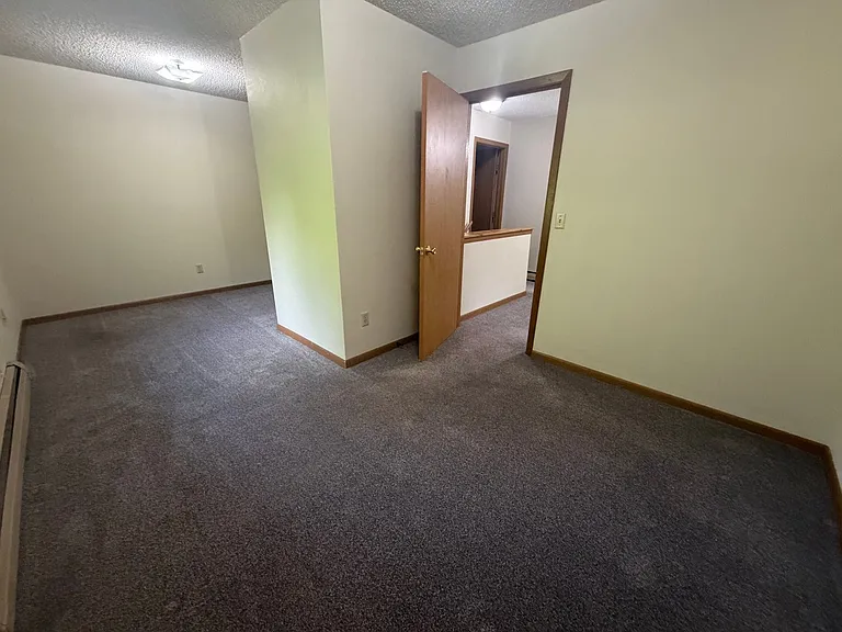 942 Elmwood Ave — Photo 11