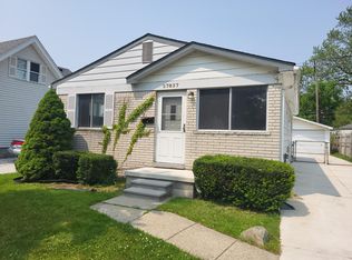 27837 Kaufman St, Roseville, MI