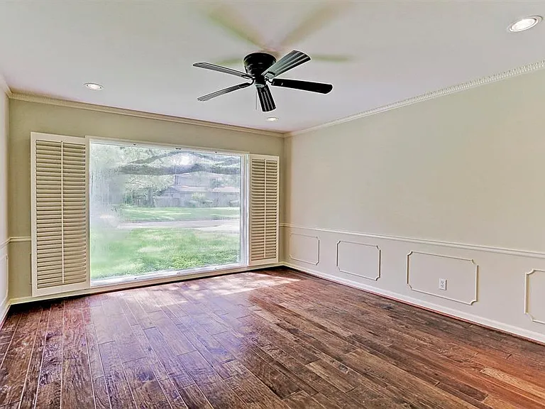 10626 Fairlane Dr — Photo 7