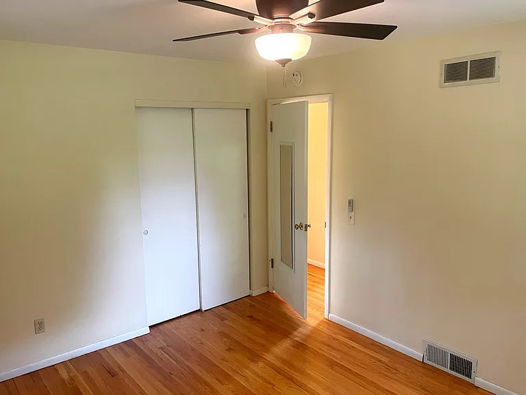1522 Cameron Dr — Photo 25