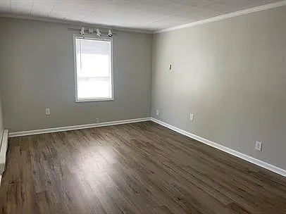 3 bed, 1050 sqft, $1,700 — Photo 2
