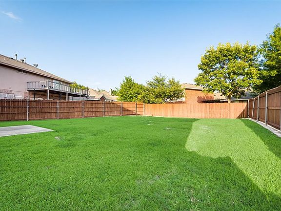 4th image of 2118 Lacebark Ln