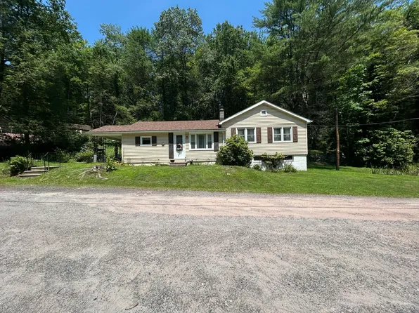 70 Indian Run Rd, Weatherly, PA 18255