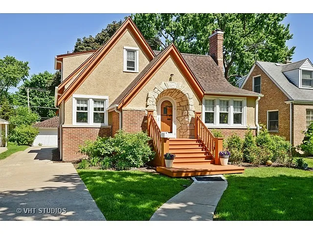 529 S Craig Pl photo 1
