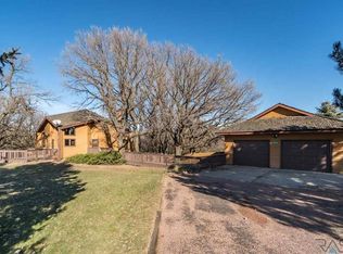 26916 Baker Park Pl, Sioux Falls, SD 57108