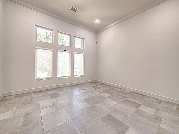 5th image of 5808 Trennon Pl