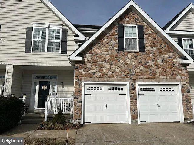 4 Grand National Ln photo 1