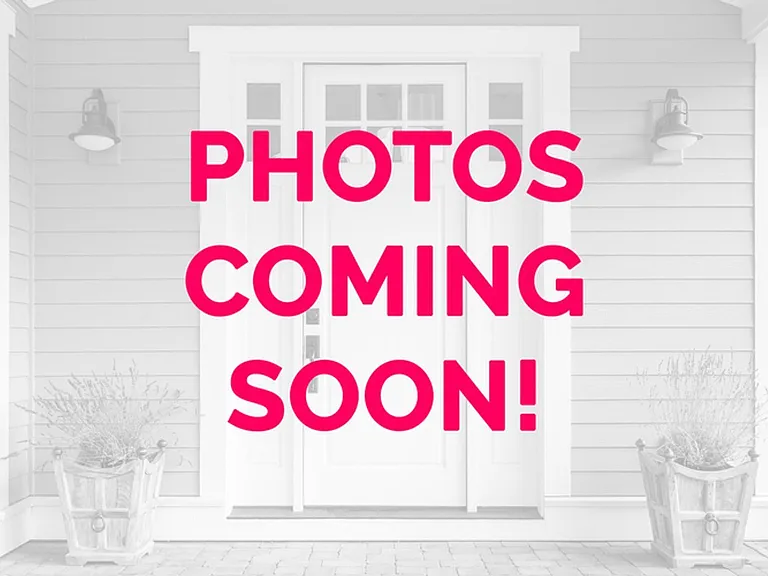 810 SW 3rd St — Photo 1