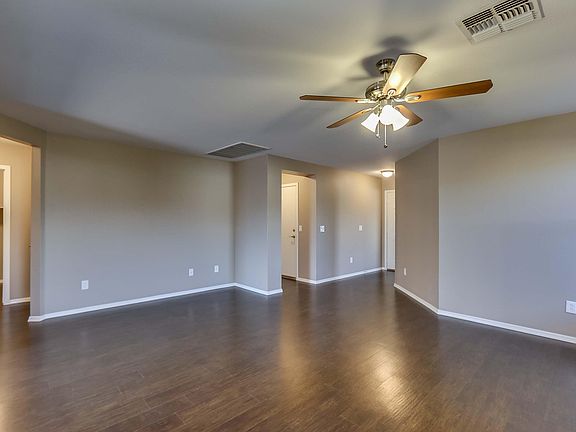 3rd image of 2515 W ROMLEY Avenue