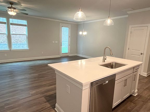 5th image of 803 Stickley Oak Way