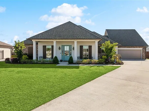 125 Cove Pointe Dr, Luling, LA 70070