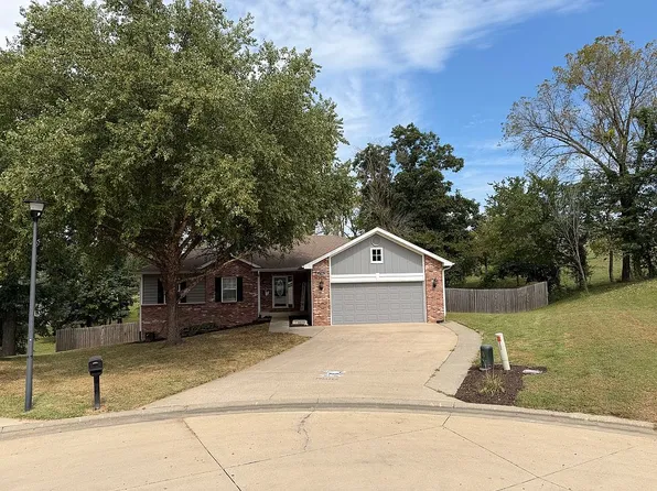 1708 Daniel Boone Ln, Boonville, MO 65233