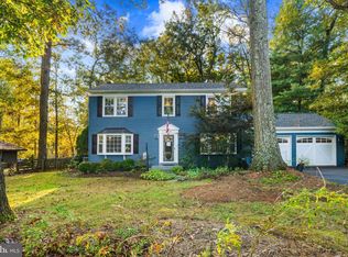 28720 Greenberry Dr, Gaithersburg, MD 20882