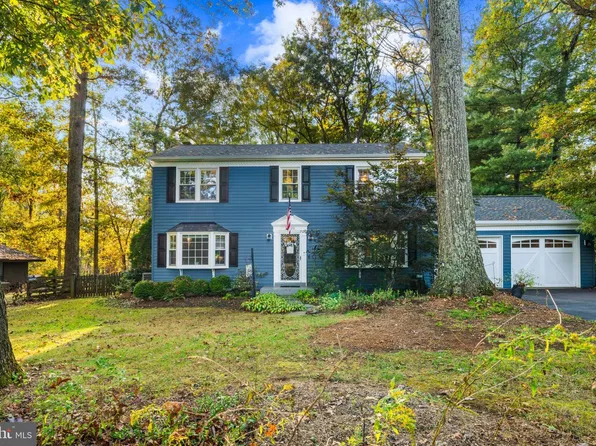 28720 Greenberry Dr, Gaithersburg, MD 20882