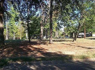 220 W Rutherford St, Mount Vernon, TX 75457