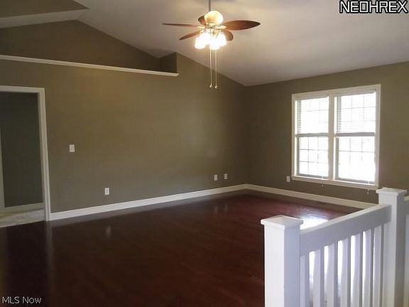 4th image of 228 Northridge Ct