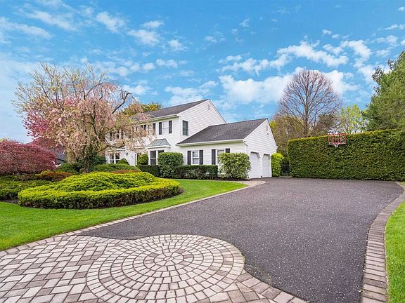 3rd image of 24 Vineyard Way