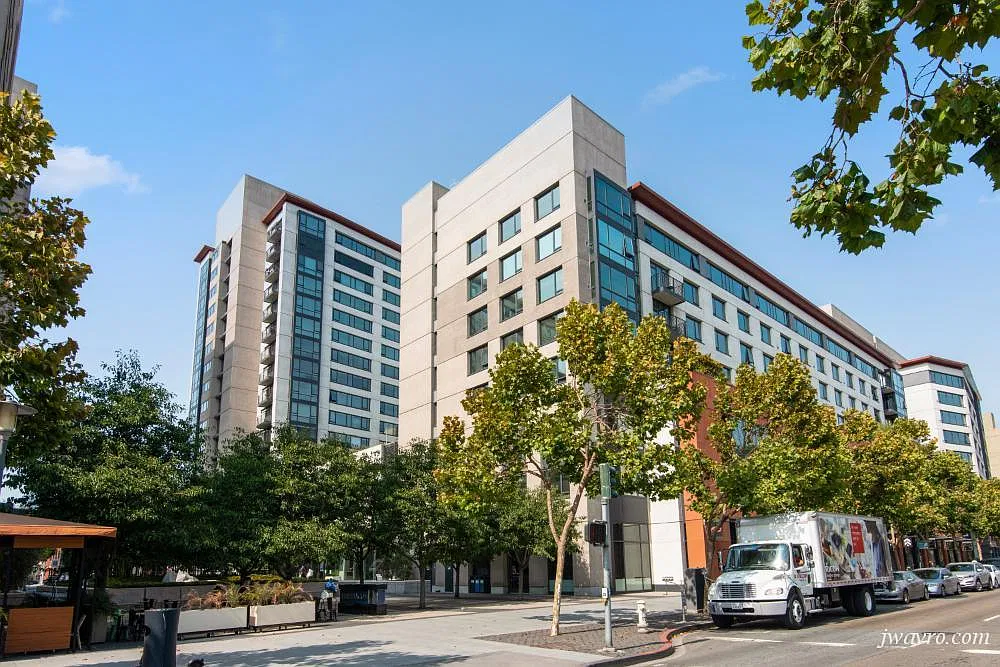 1-Bed Condo, Full-Service Amenity Building+Parking — Photo 1