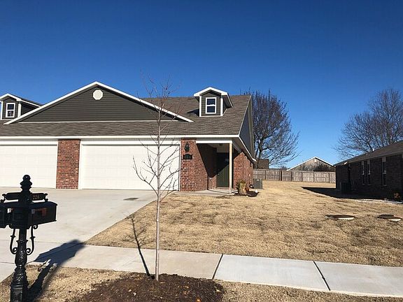 3rd image of 226 W Marietta Way