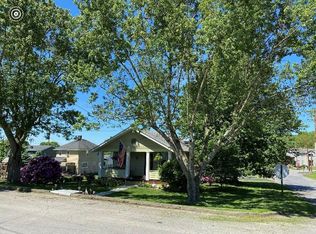 1427 21st Ave, Beaver Falls, PA 15010