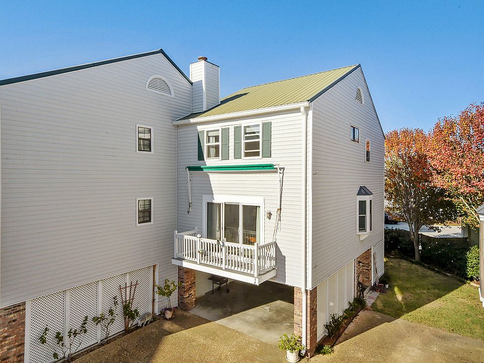 1st image of 255 Scenic Dr