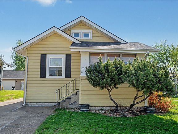 2nd image of 2517 B Ave NE