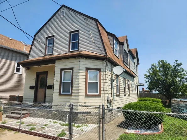 38 Beech St, New Bedford, MA 02740