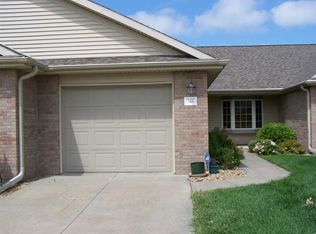 513 Clearwater Cir, Beatrice, NE 68310