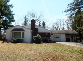 25 Patricia Cir, Springfield, MA 01119