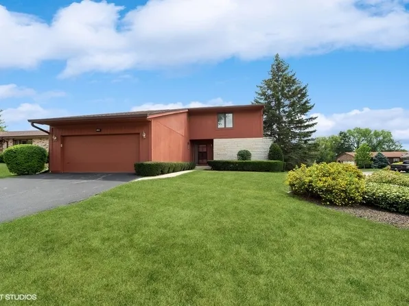 39875 N Harbor Ridge Dr, Antioch, IL 60002