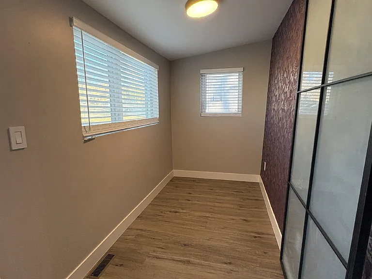 230 Emery St — Photo 4