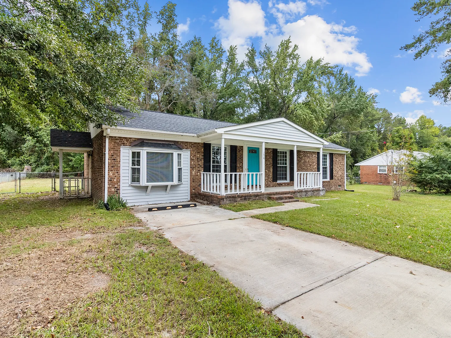 3 bed, 1325 sqft, $1,550 — Photo 2