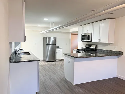 Floor plan 3 Bed / 2 Bath