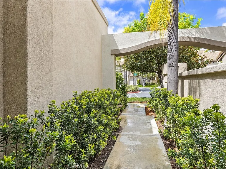 26484 Verdugo — Photo 3
