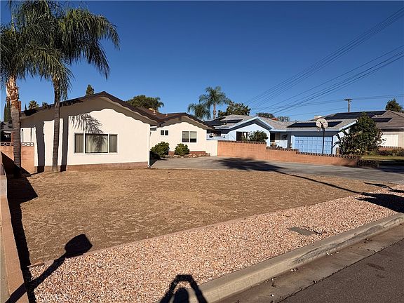3rd image of 1379 Palm Ave