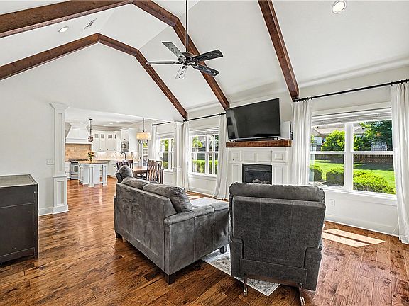 3rd image of 1213 Chancery Ln