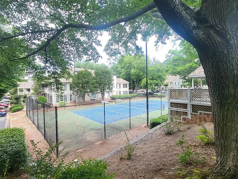 307 Hollyfax Cir — Photo 17