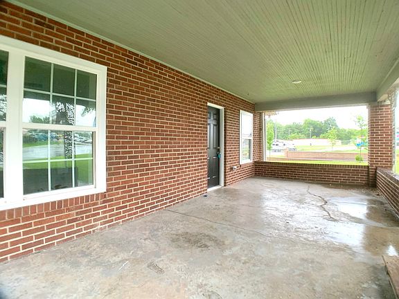5th image of 917 Sinclair Dr