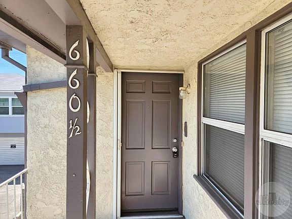 2nd image of 660 W Glenoaks Blvd #B