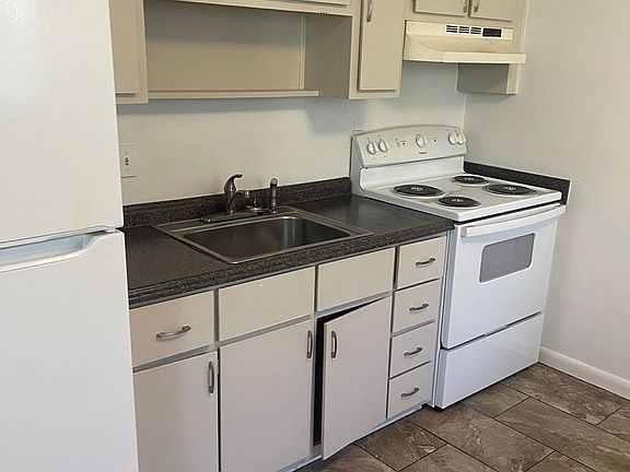 3rd image of 199 Bayou View Dr APT D