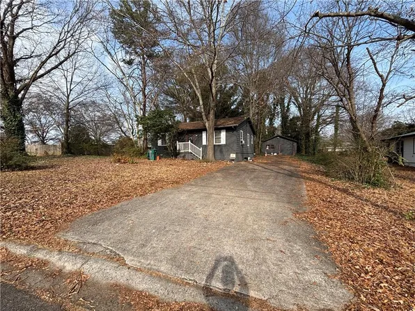 981 Oakdale Dr SE, Smyrna, GA 30080