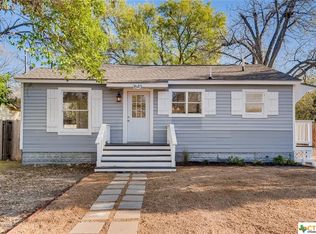 1643 Cross St, New Braunfels, TX 78130