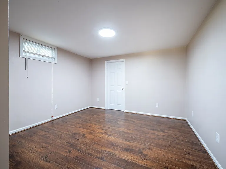 2561 Rutrough Rd — Photo 8