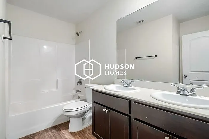 306 Harvey St — Photo 11
