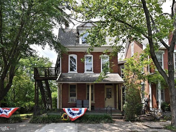 657 N Charlotte St APT 2