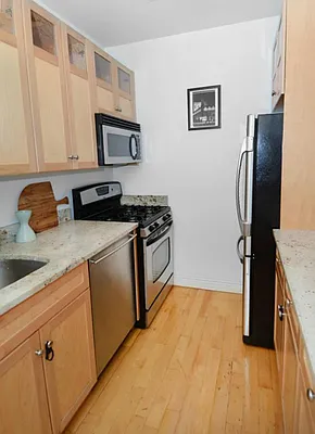 Sold by Brooklyn Bridge | media 4