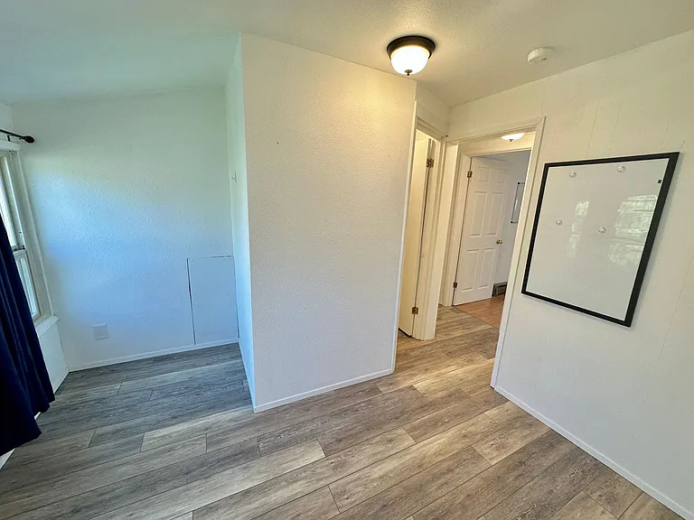 304 S Anderson St — Photo 19