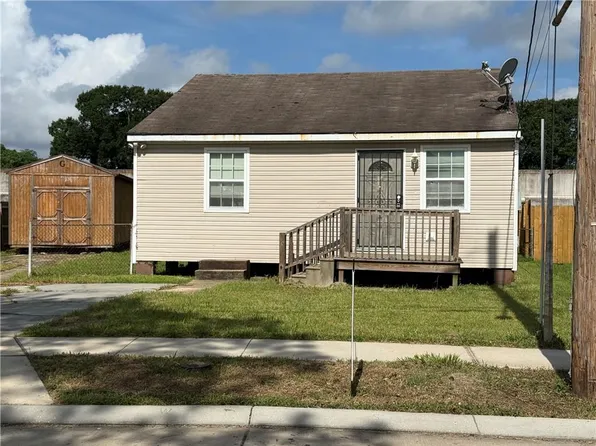 514 Warrington Dr, New Orleans, LA 70122