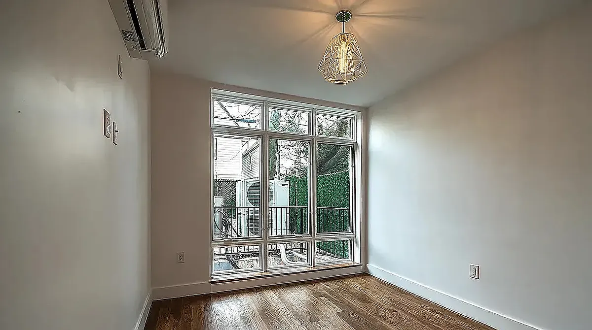 Building Photo - 1516 New York Ave #1E