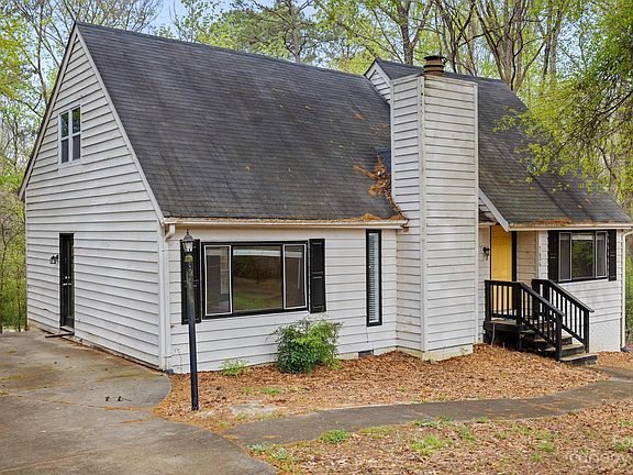 2nd image of 7606 Deer Falls Ln